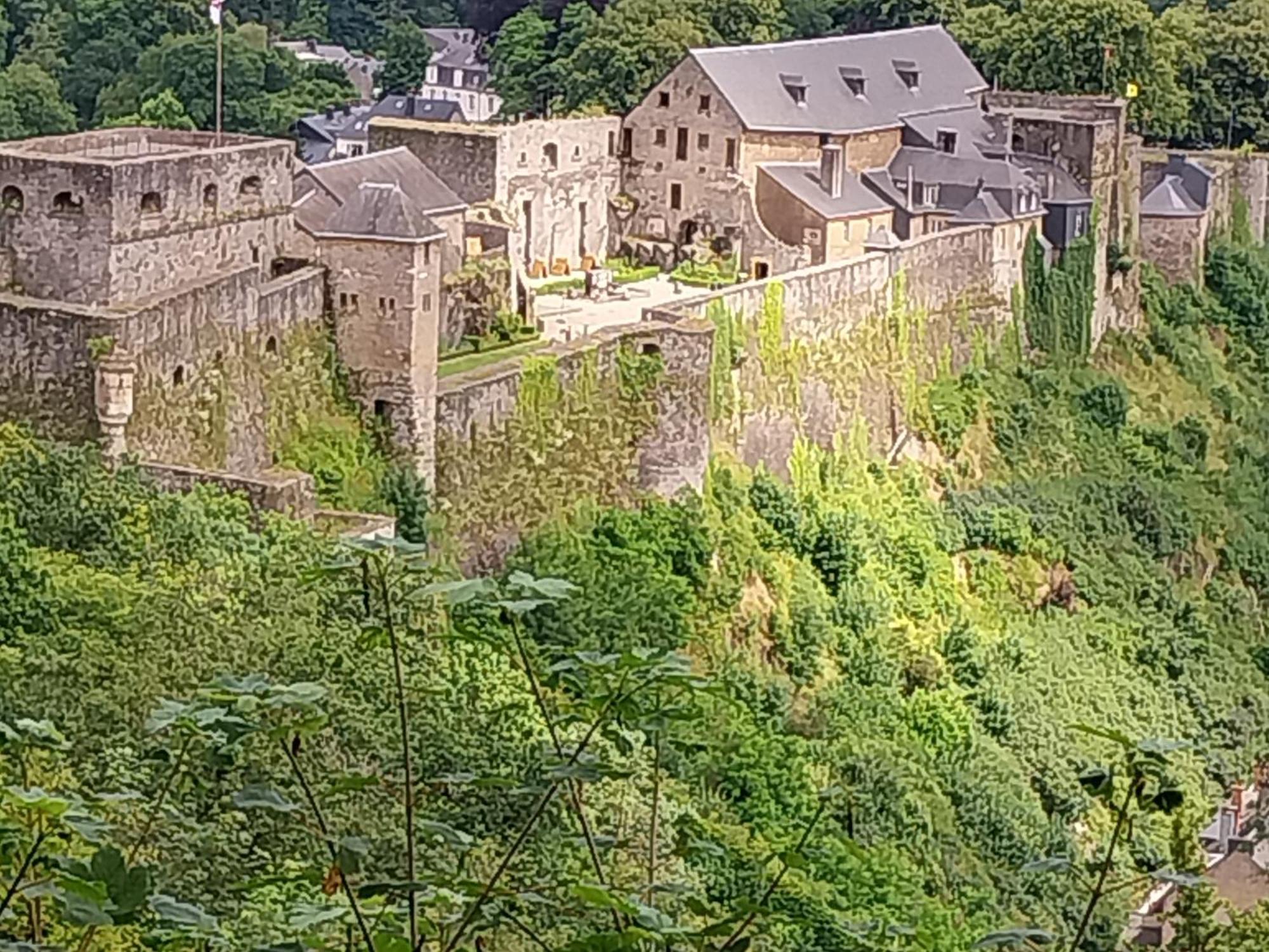 Villa Nelly B. Bouillon Esterno foto