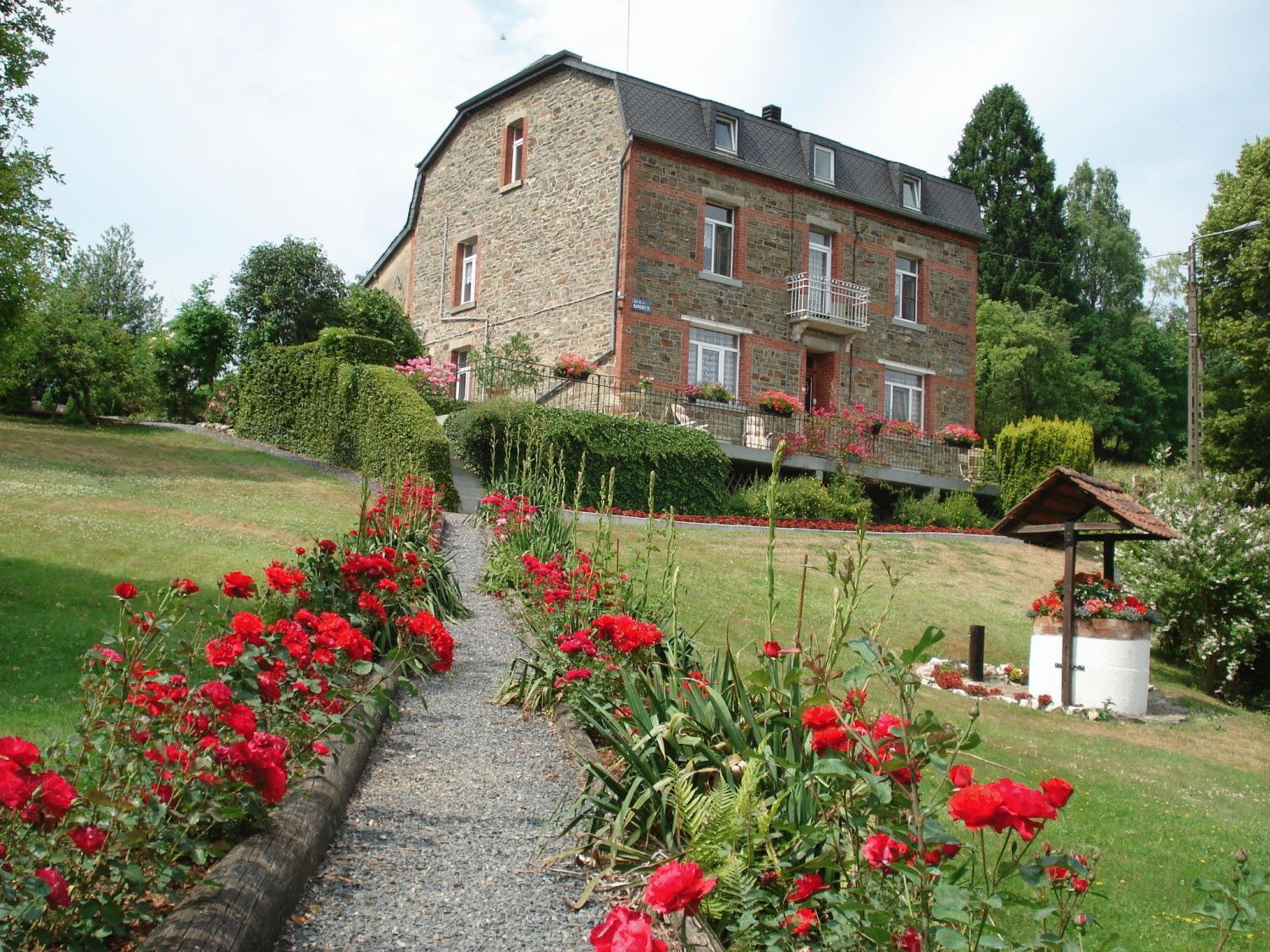 Villa Nelly B. Bouillon Esterno foto