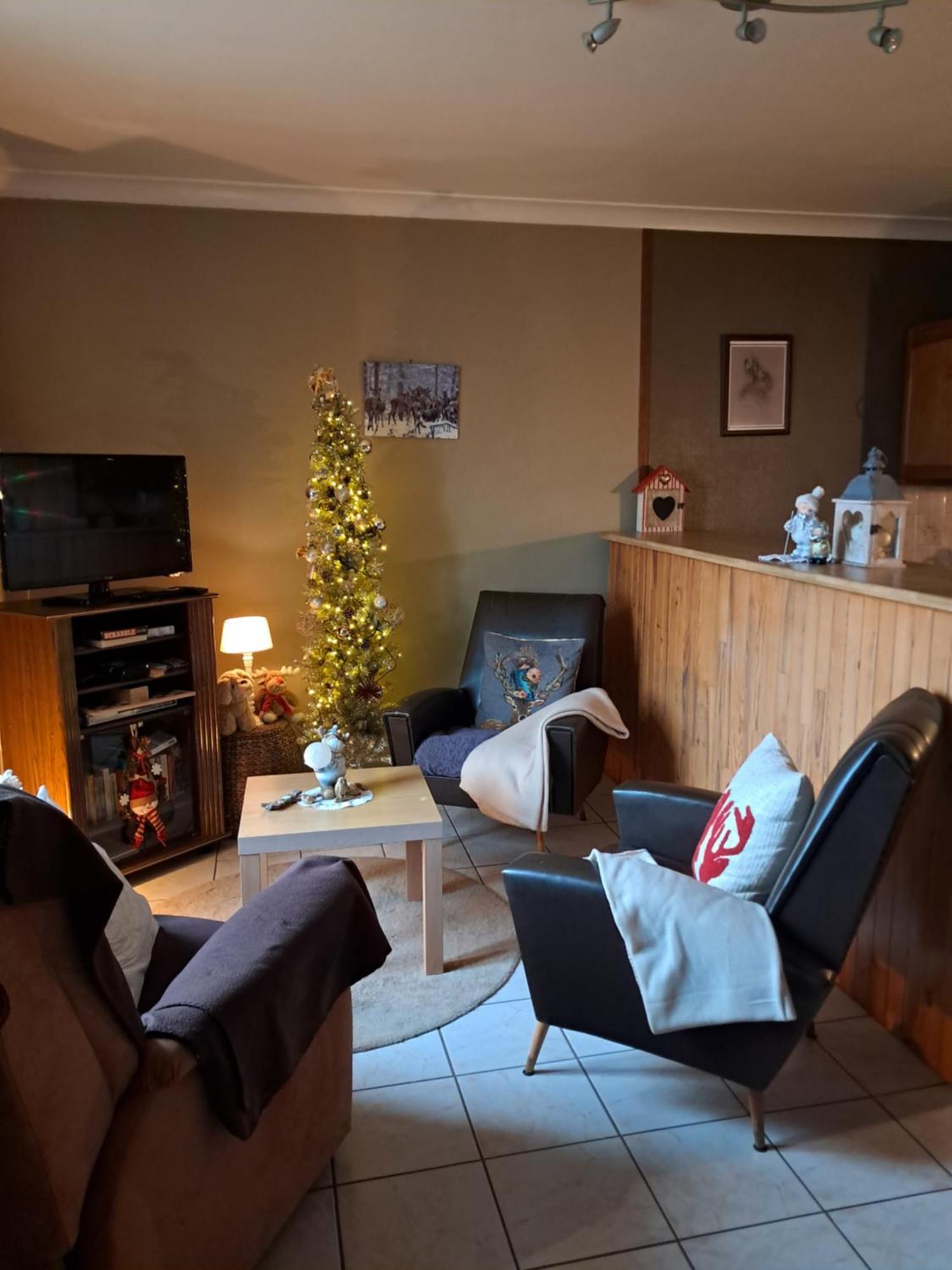 Villa Nelly B. Bouillon Esterno foto