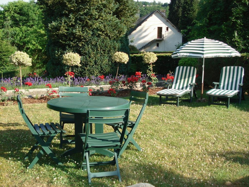 Villa Nelly B. Bouillon Esterno foto